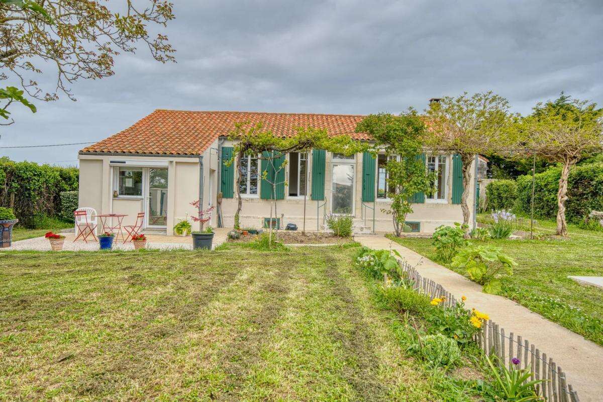 Maison à PORT-DES-BARQUES