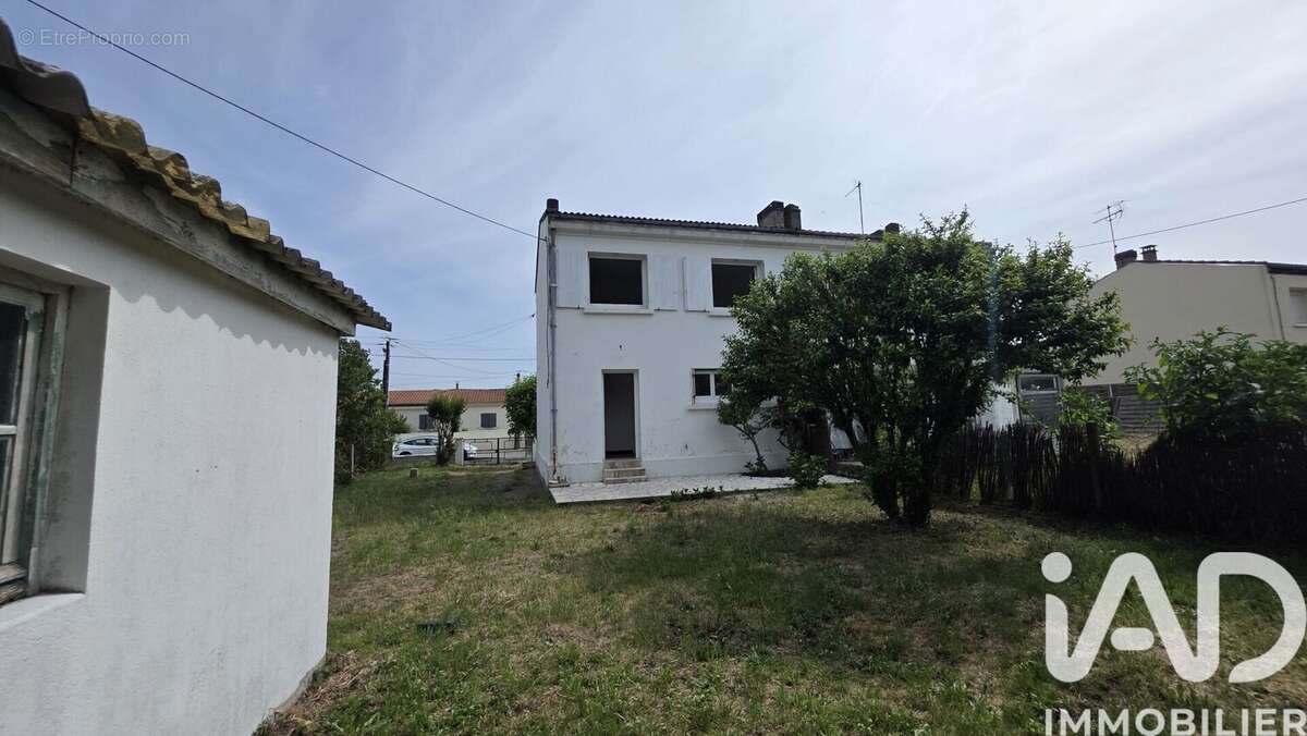 Photo 2 - Maison à MONTENDRE