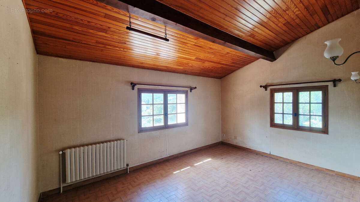 Maison à DIEULEFIT