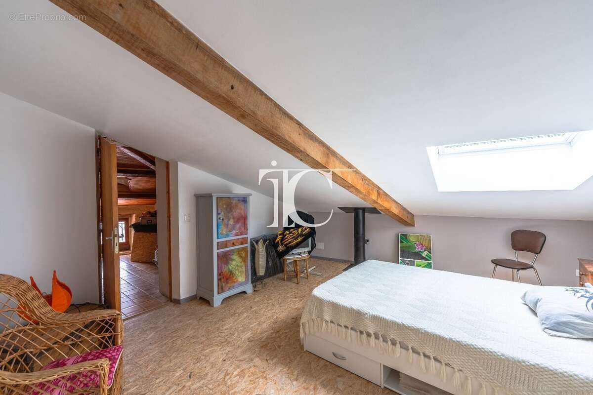 Maison à SAINT-PAUL-LE-JEUNE