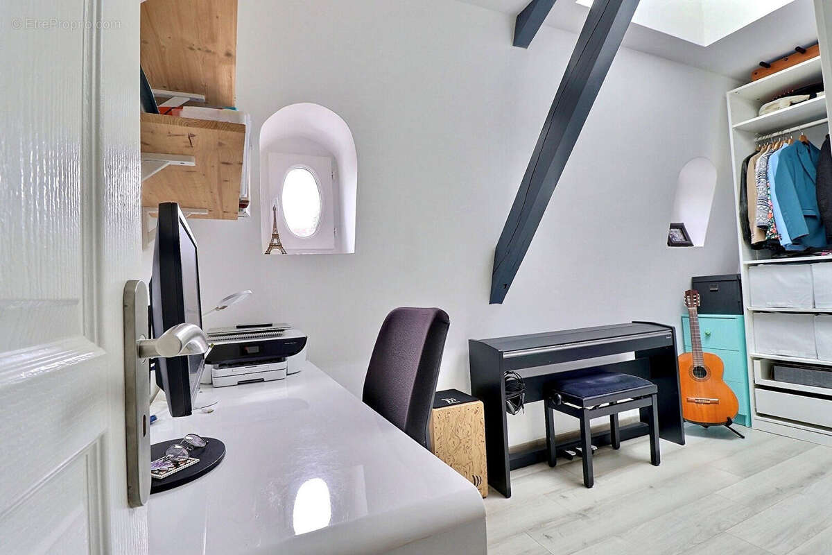 Appartement à MAREIL-MARLY