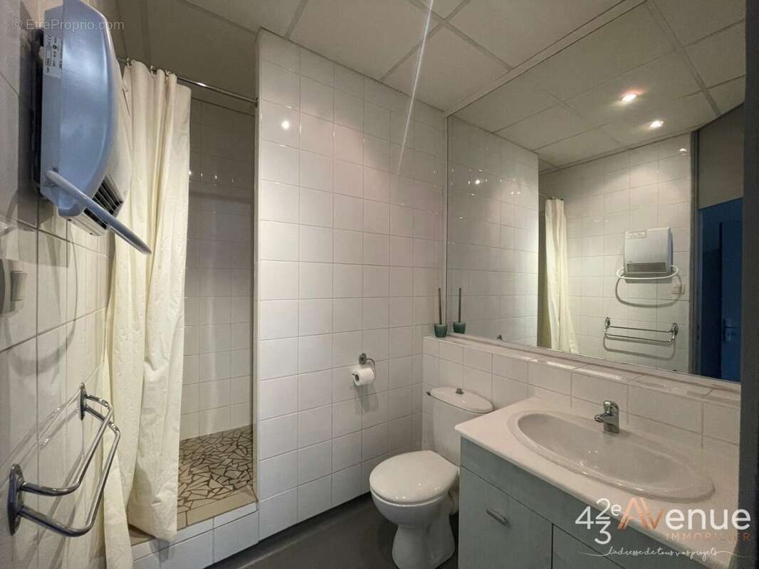 Appartement 50 m² à Saint-Etienne  - photo 8