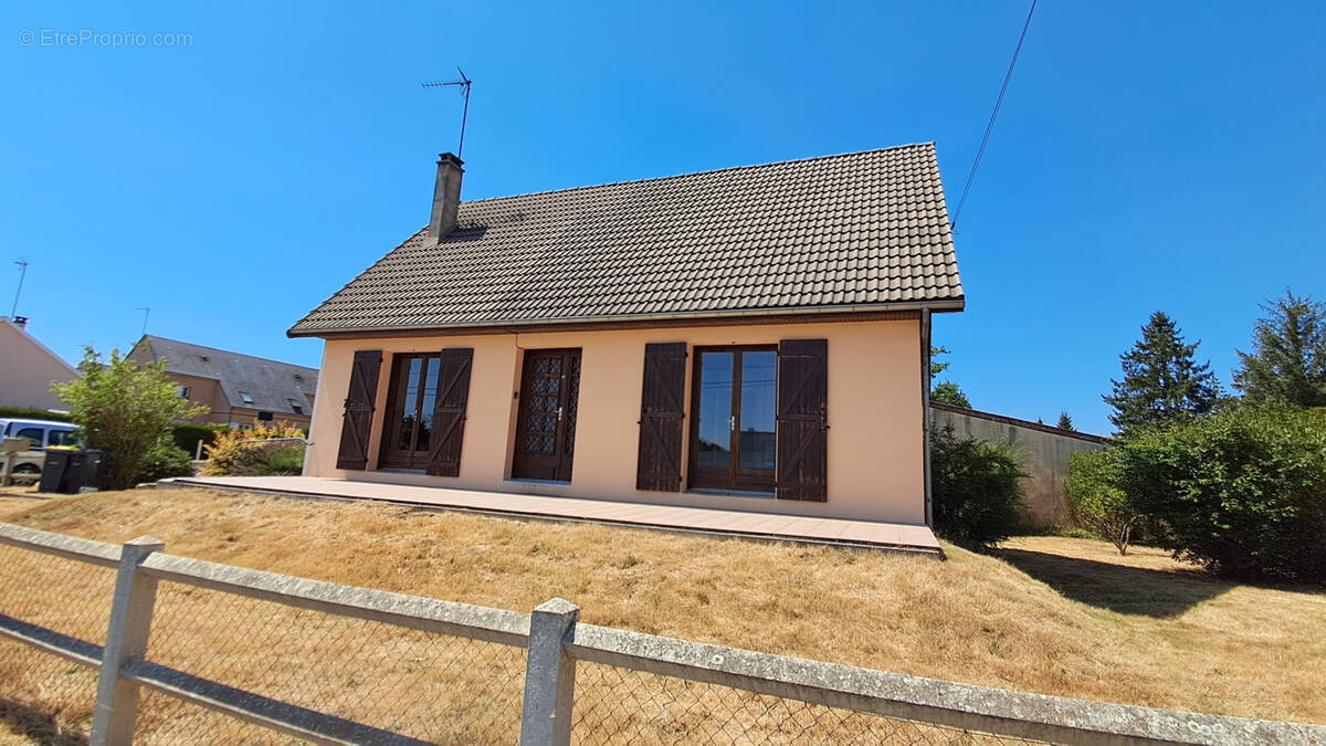 Maison à SENONCHES