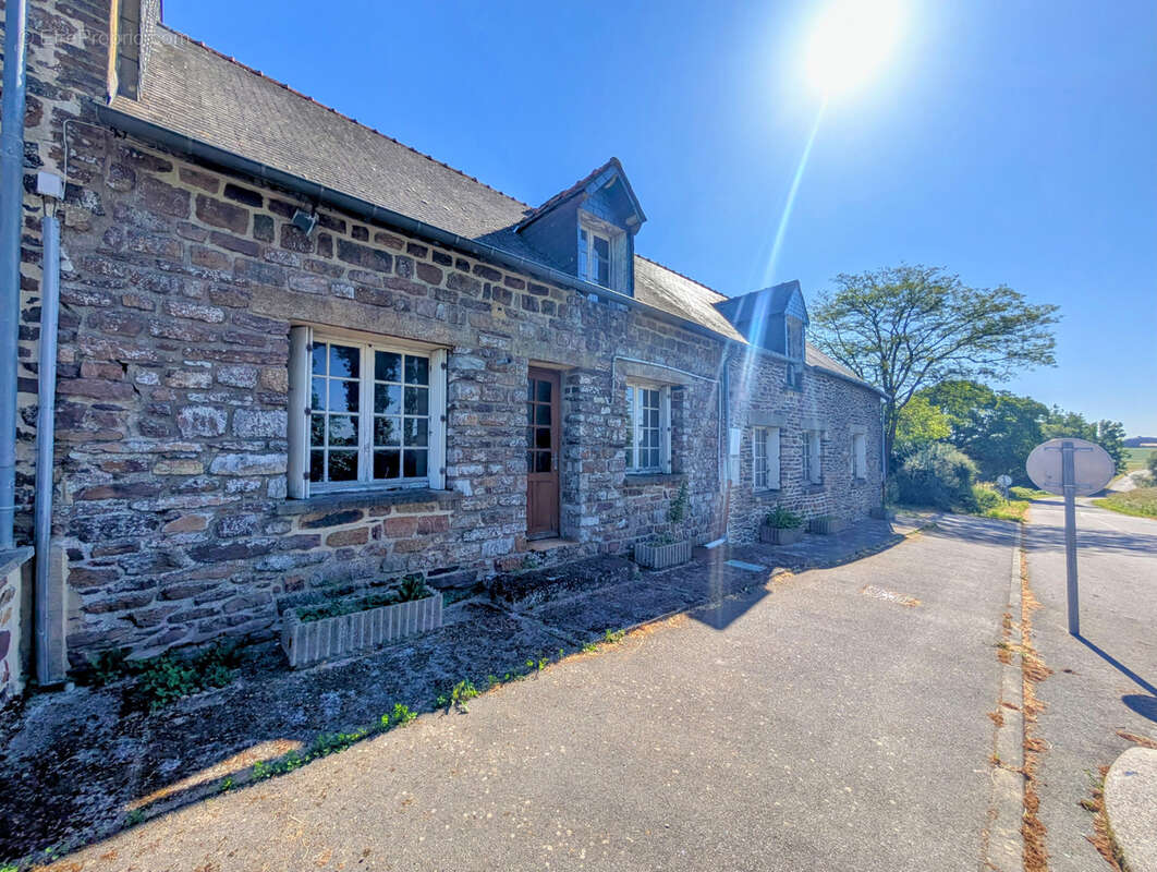 Maison à TREFFENDEL