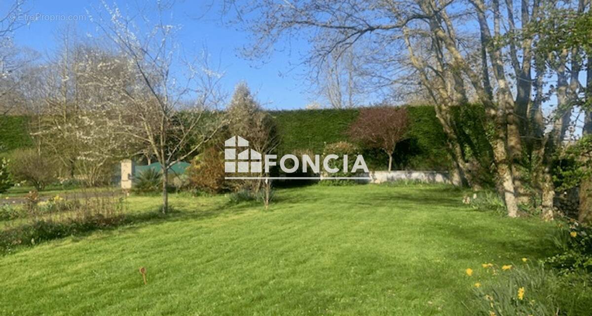 Terrain à SAINT-MANVIEU-NORREY