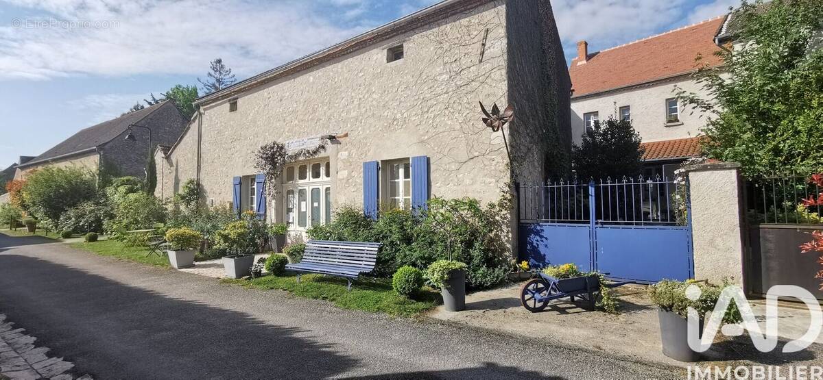 Photo 1 - Maison à CHARROUX