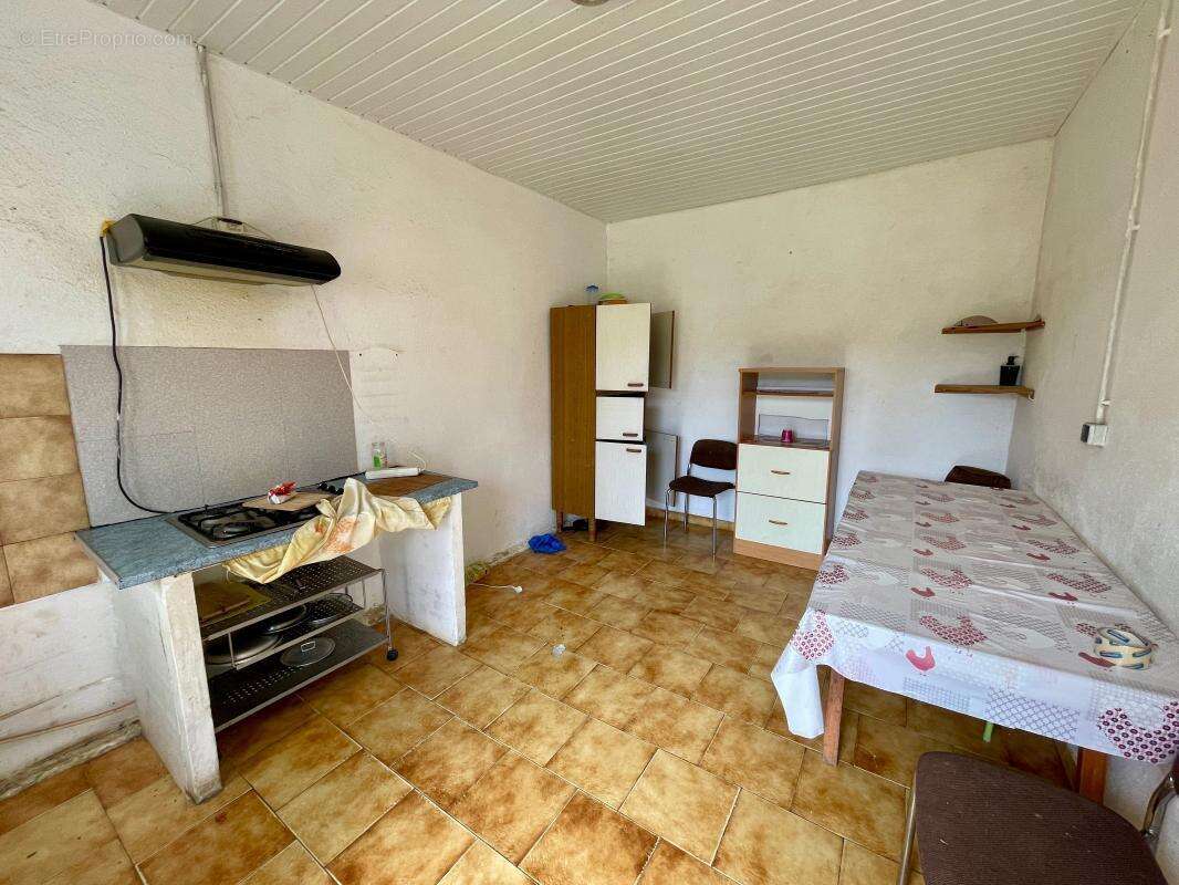 Maison à SAINTE-ALVERE