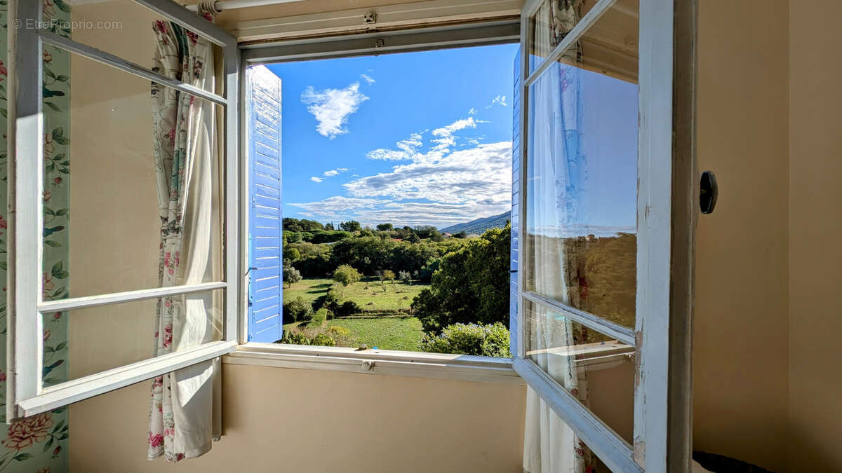 Maison à LAROQUE-DES-ALBERES