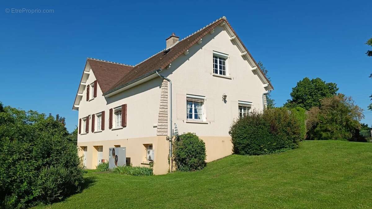 Maison ancienne 6 chambres neuville de poitou - photo 3