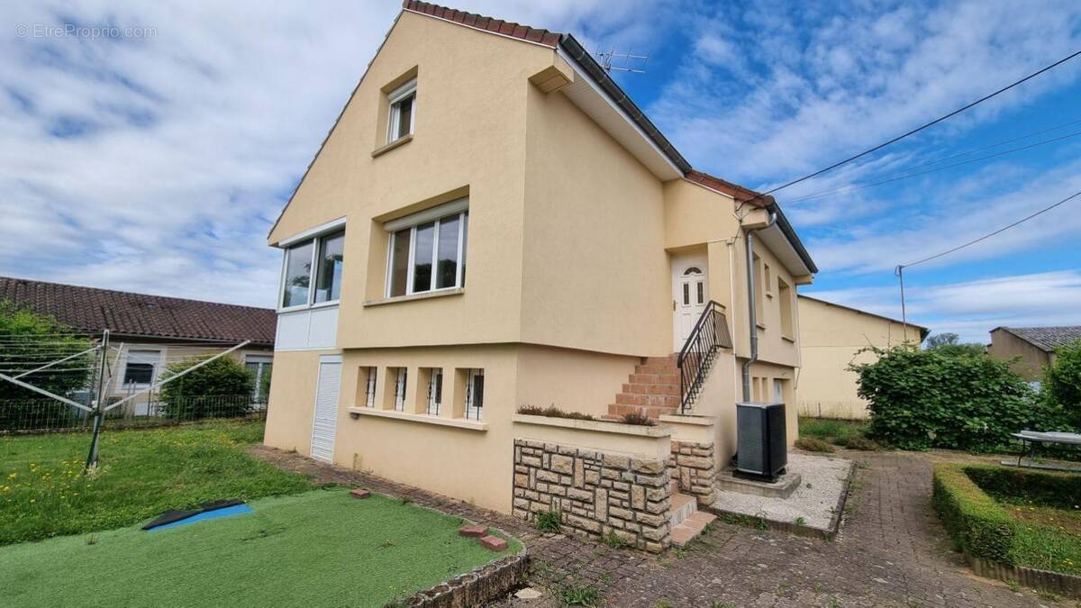 Maison à SAINT-MARCEL