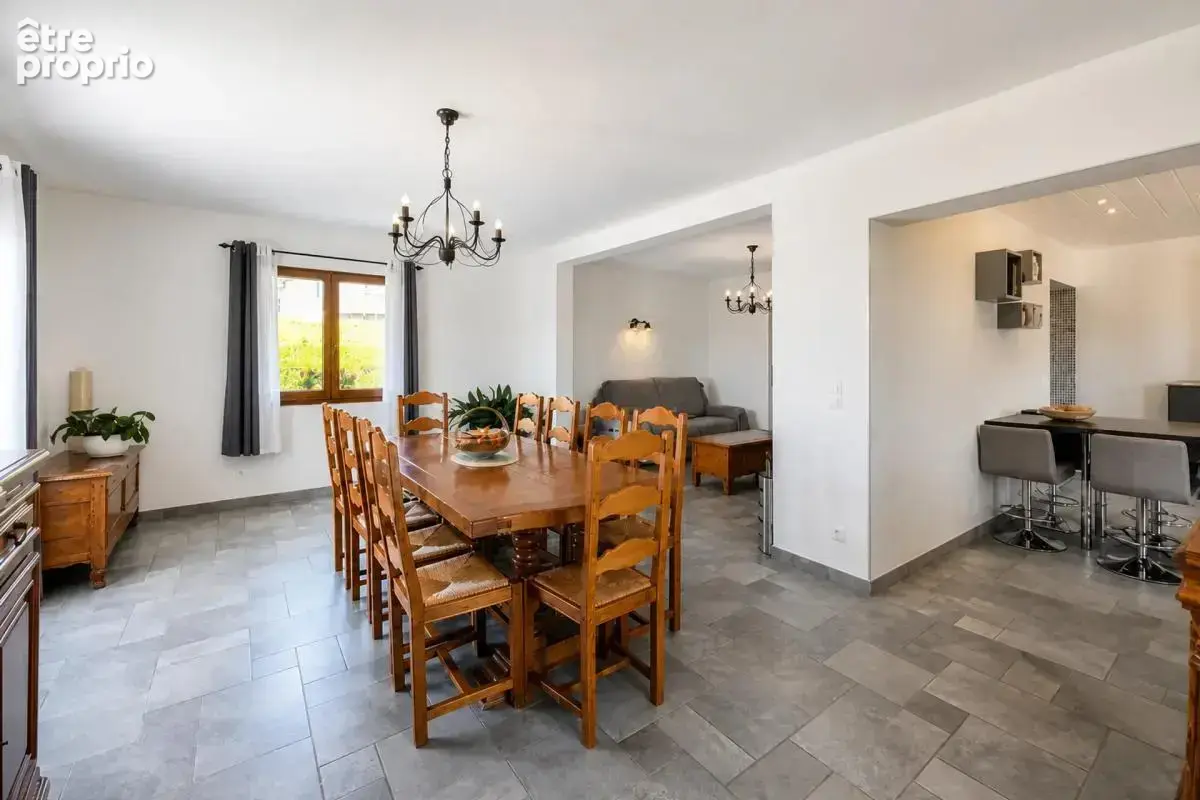 Maison de 8 pièces de 145 m² à Vinzier - photo 3