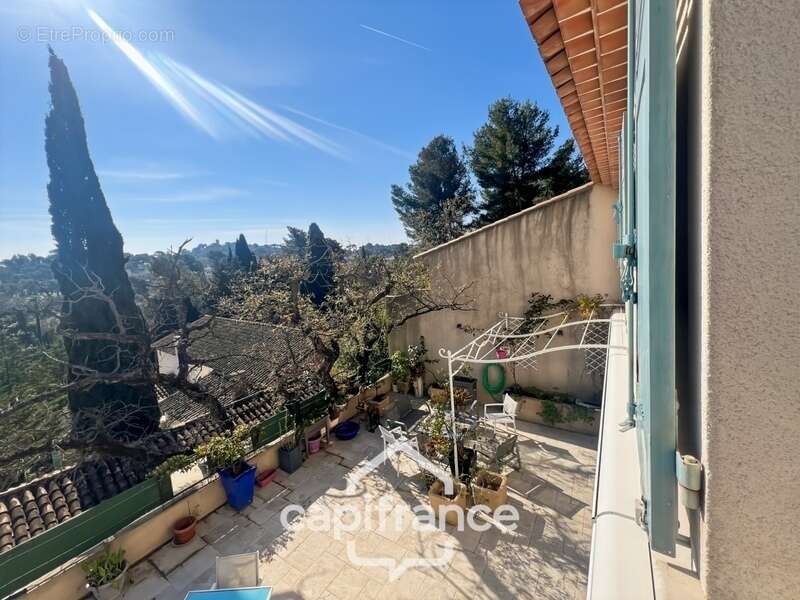 Appartement à HYERES