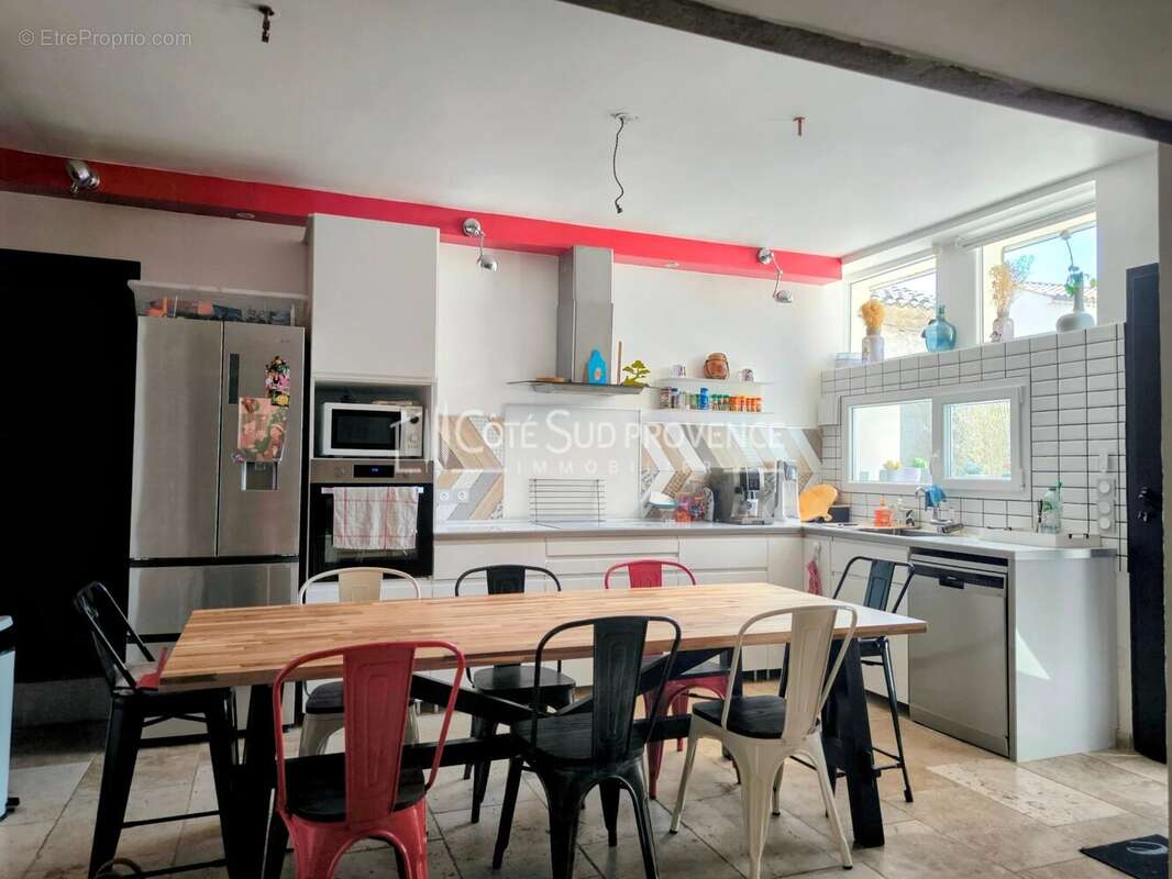 Maison 128 m² à Saint-Didier  - photo 13
