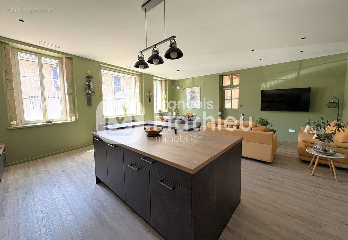 BOULIGNEUX - Propriété de caractère sur 2 211 m2 de terrain - photo 9