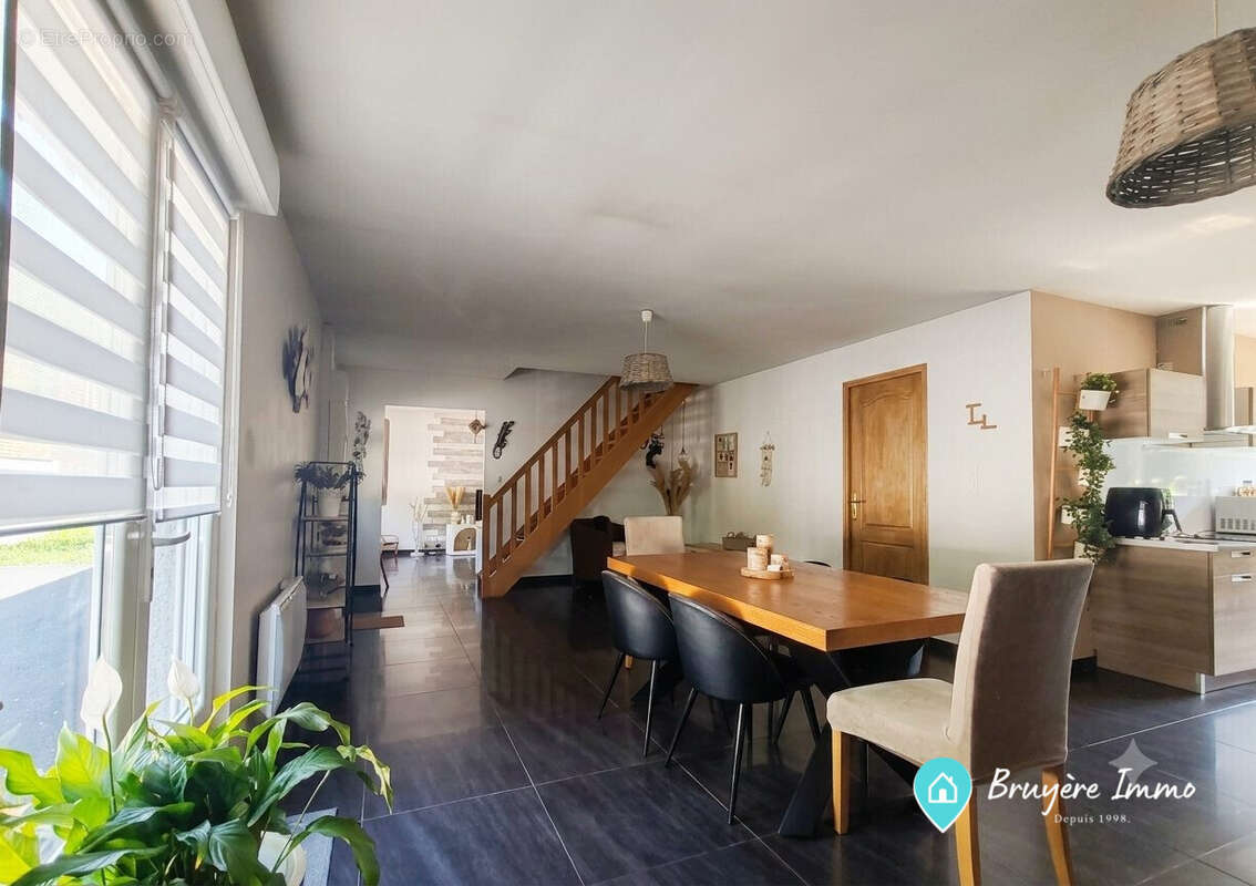Maison 130 m² à Saint-Michel  - photo 2