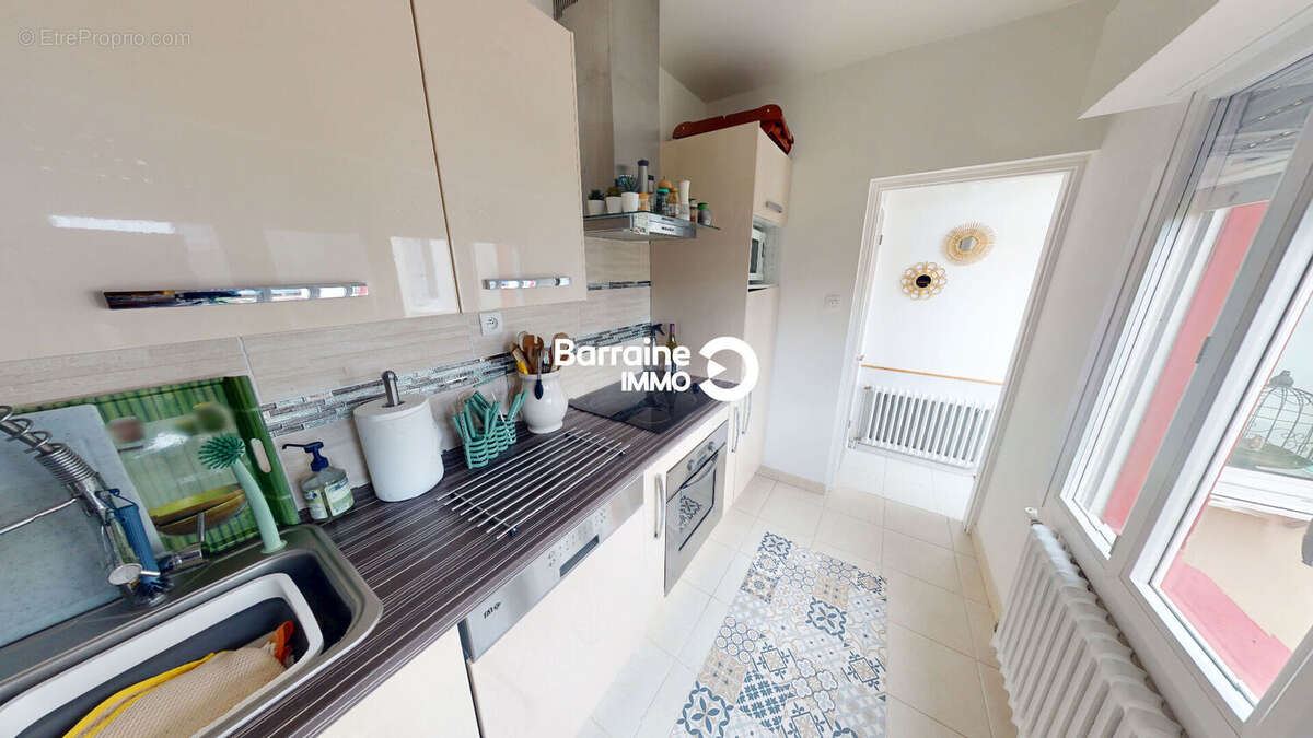 Maison à LE RELECQ-KERHUON