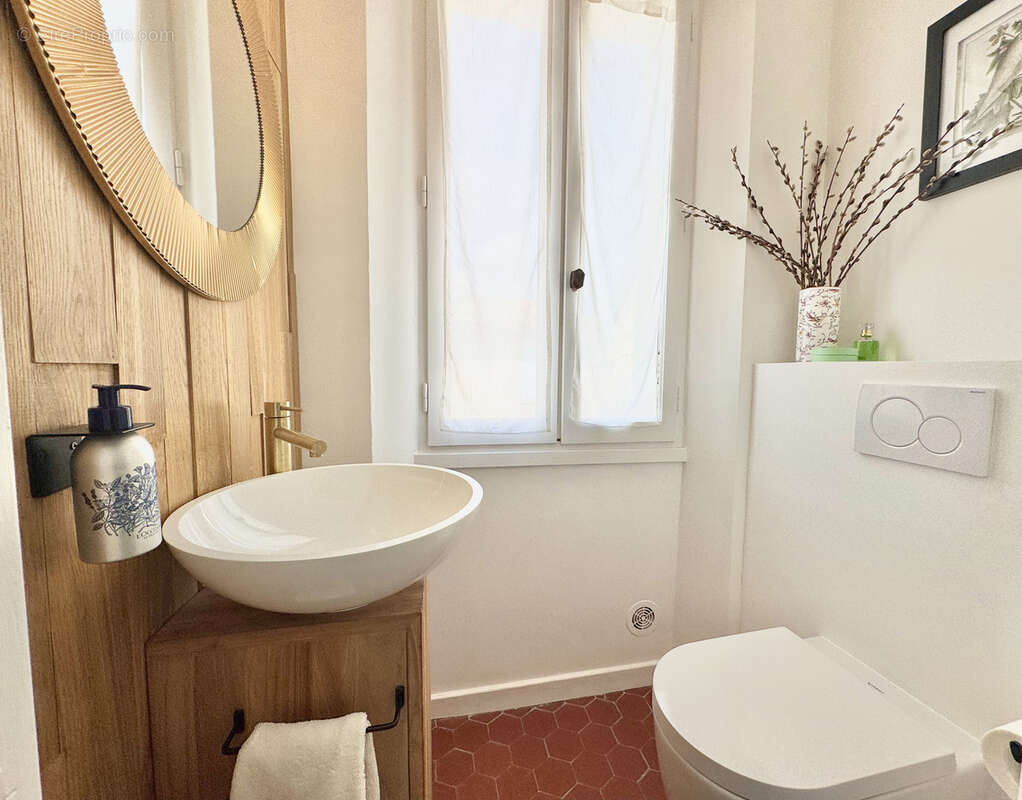 Maison à SAINT-CEZAIRE-SUR-SIAGNE