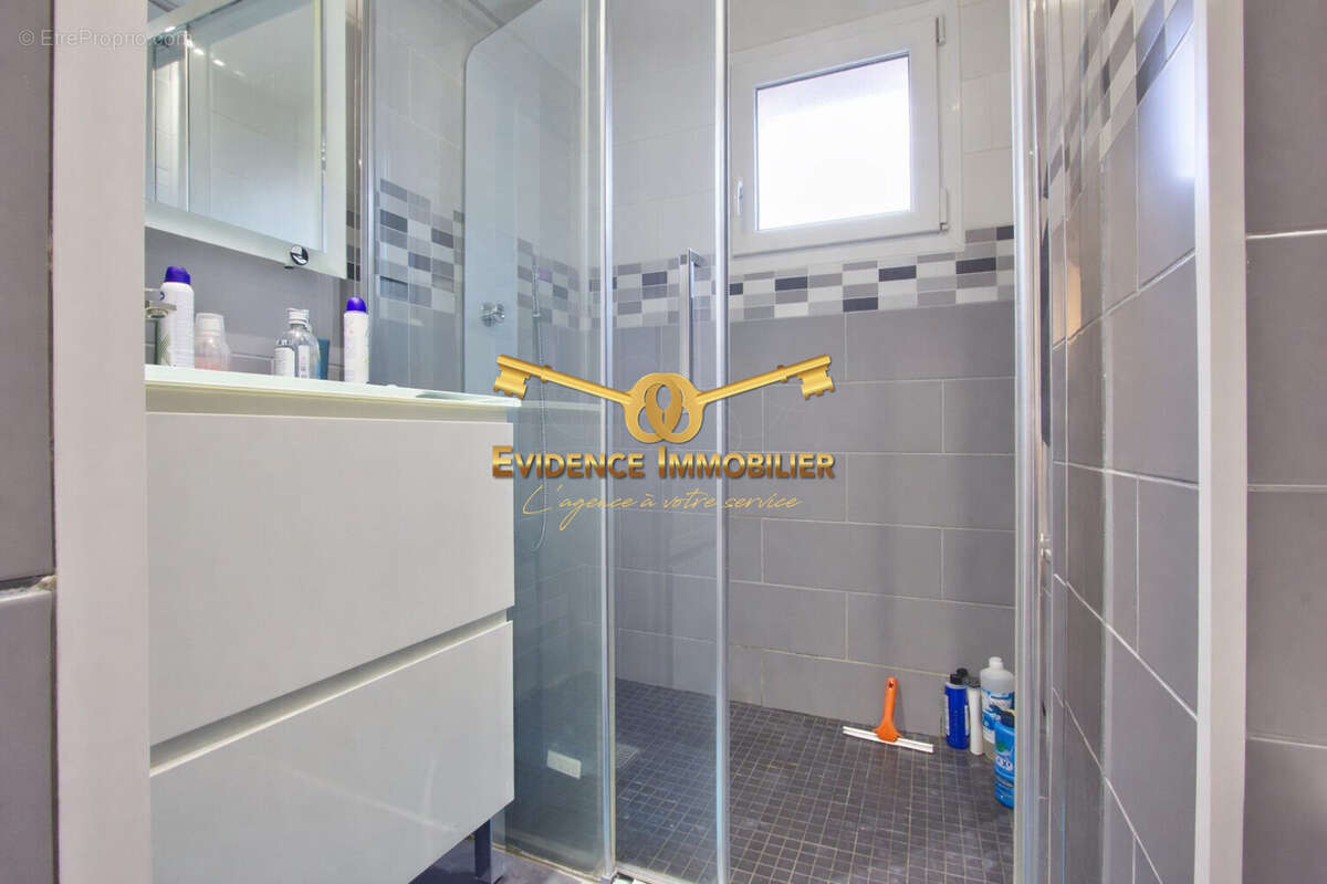 Appartement à GRIGNON