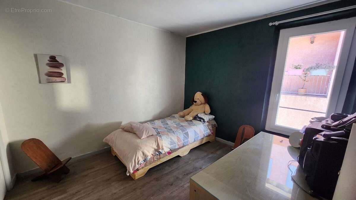 Auriol - maison jumelée T3  de 70m² - vente urgente - cause - Maison à AURIOL