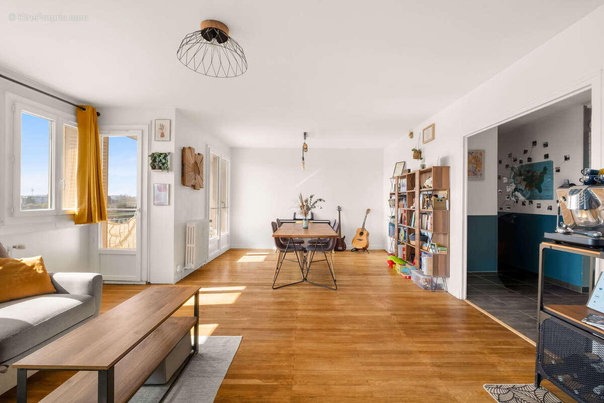 Photo 3 - Appartement à MEYZIEU