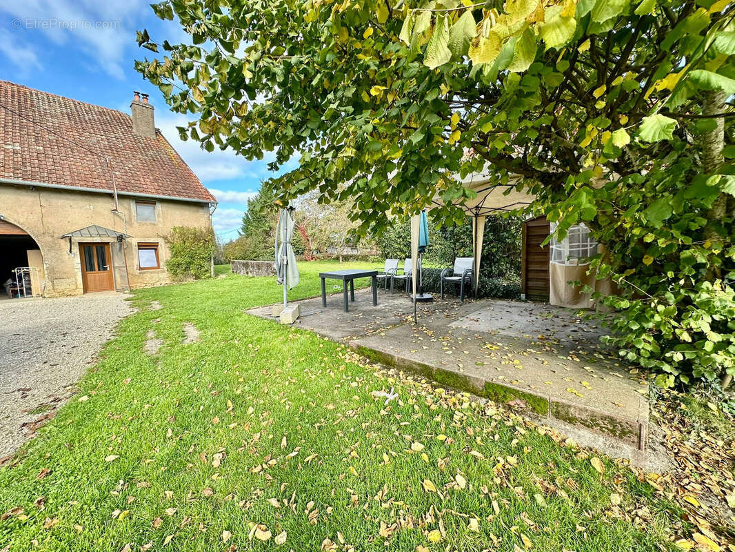 Maison à VILLERSEXEL