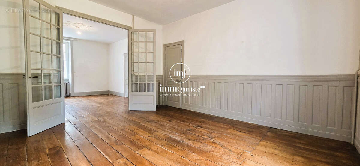 Maison 199 m² à Limoges  - photo 4