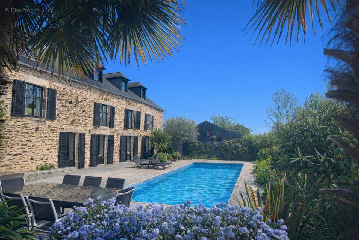 Maison à PLOUER-SUR-RANCE