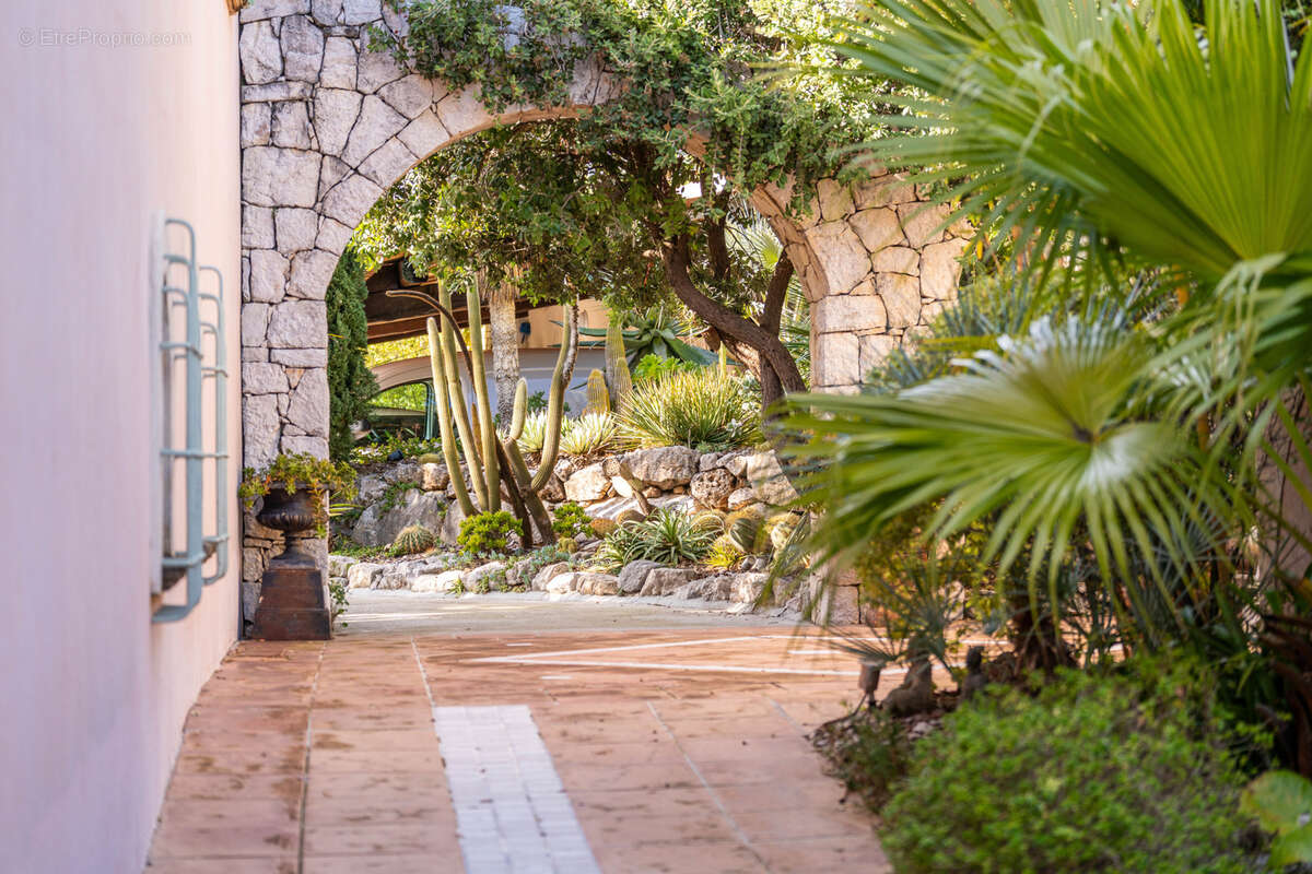 Maison à CAGNES-SUR-MER