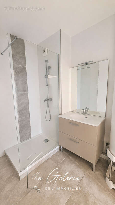 T3 en duplex en hyper centre de grenoble - photo 3
