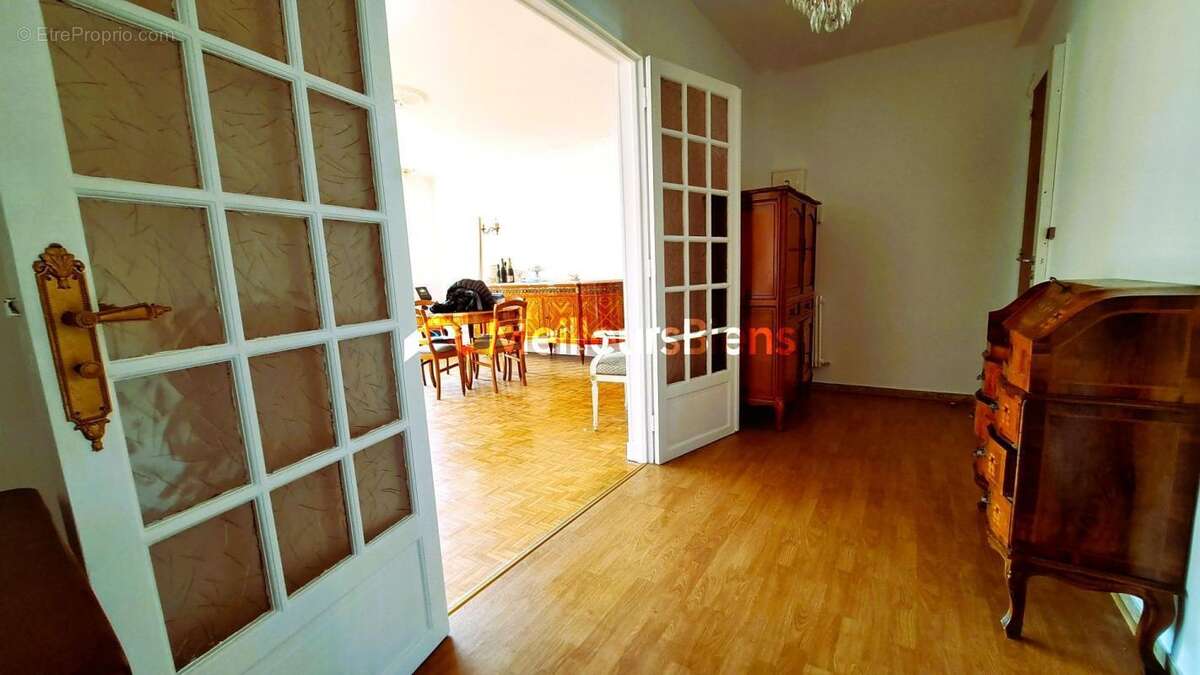 Appartement à ENGHIEN-LES-BAINS