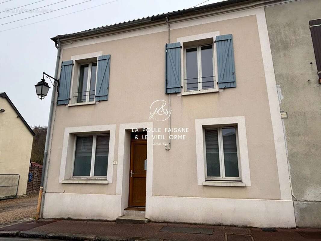 Maison à SAINT-LEGER-EN-YVELINES