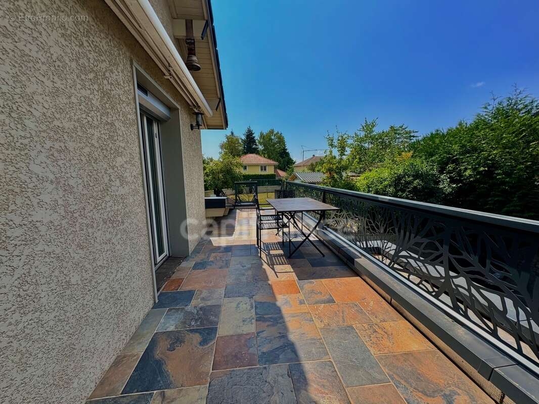  Belle villa de 181 m2 avec deux appartements indépendants - photo 22
