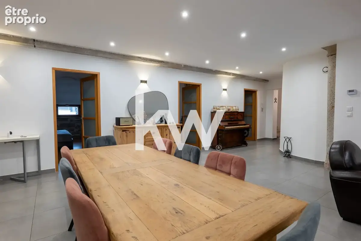 Appartement 134 m² à Roche-La-Moliere  - photo 4