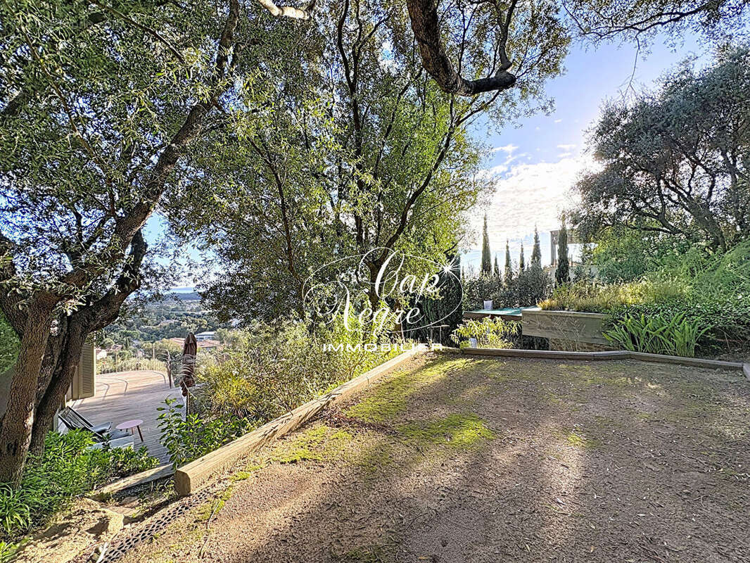 Maison à BORMES-LES-MIMOSAS