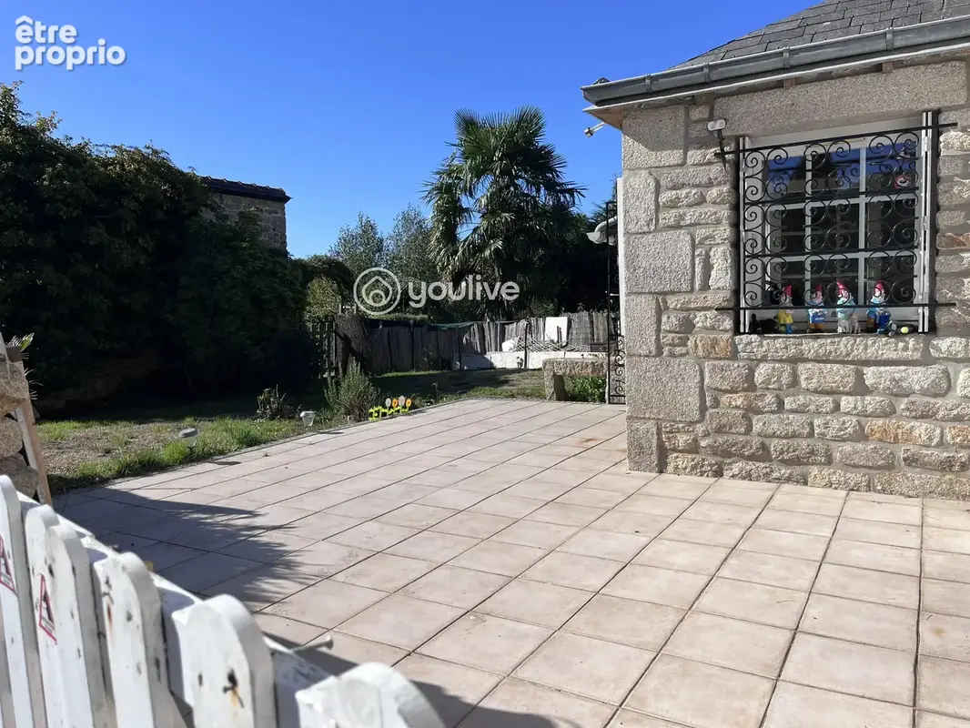 SCAËR (29390) - Le charme d'une maison en pierre - photo 5