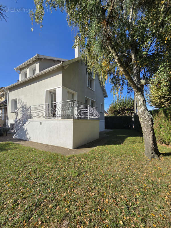 Maison à PARAY-VIEILLE-POSTE