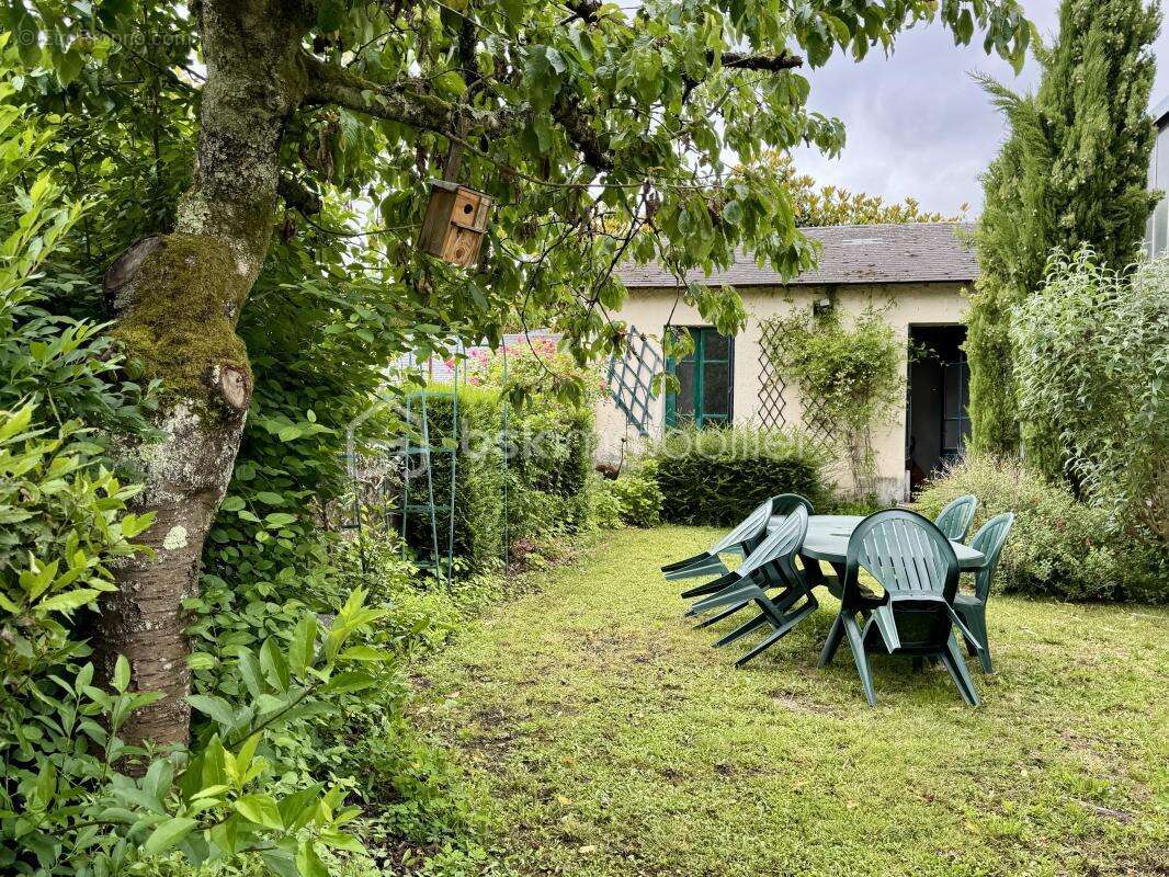 Maison à SAINT-CYR-SUR-LOIRE