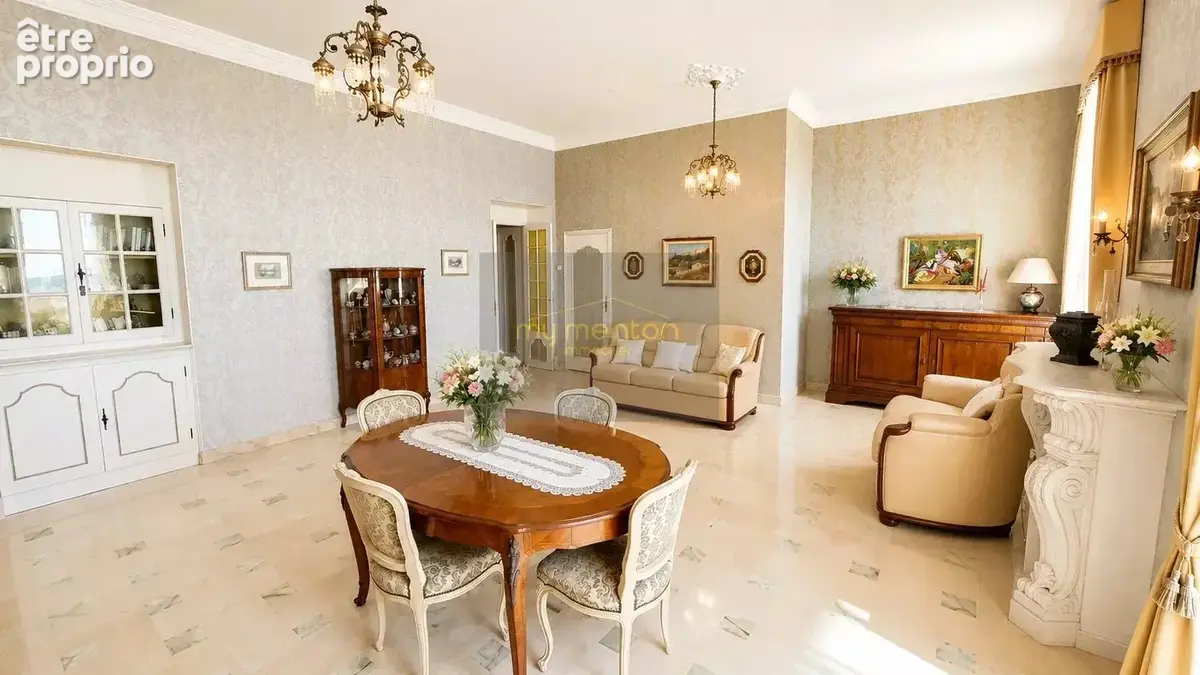 MENTON CENTRE ;  Appartement Bourgeois Front de mer - photo 4