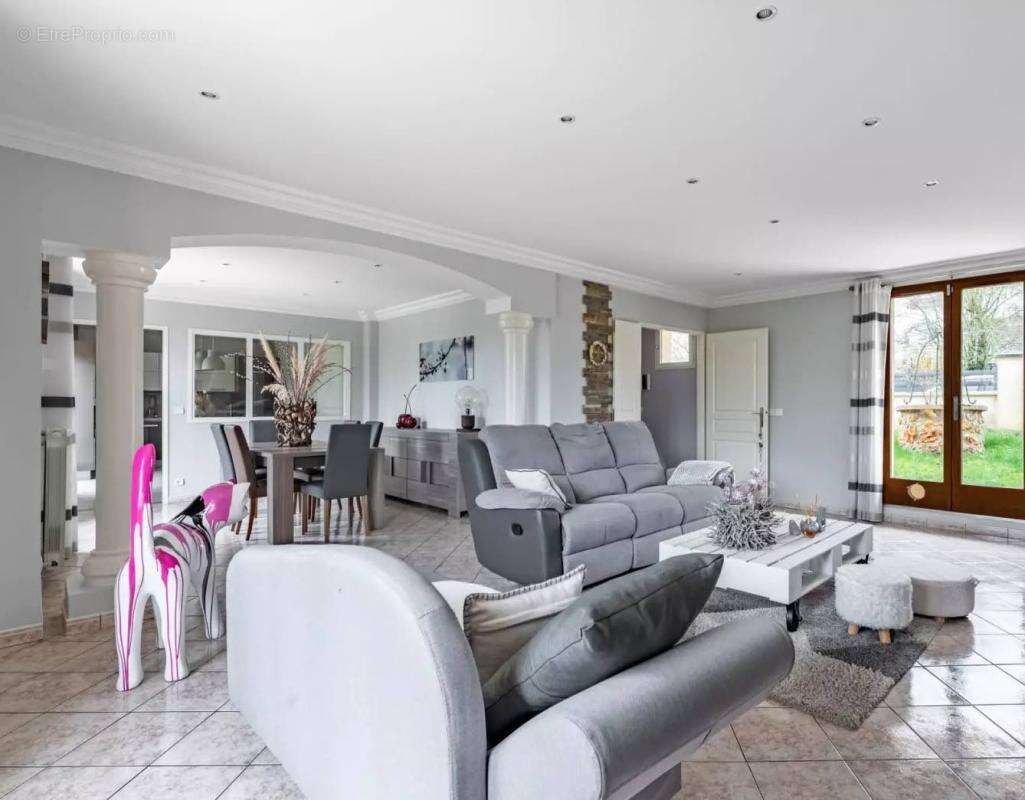 Maison à SAINT-JEAN-DE-BEAUREGARD