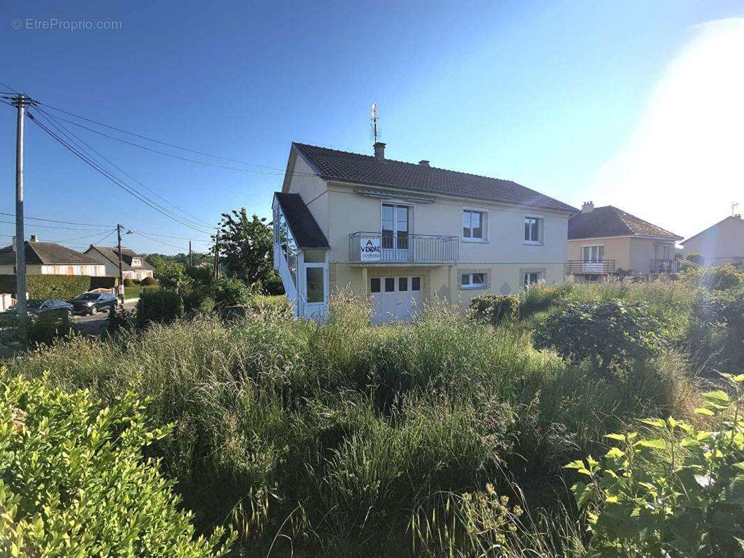 Maison à SAINTE-GAUBURGE-SAINTE-COLOMBE