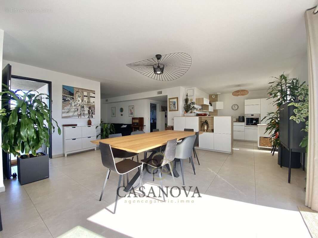 Appartement à MAUGUIO