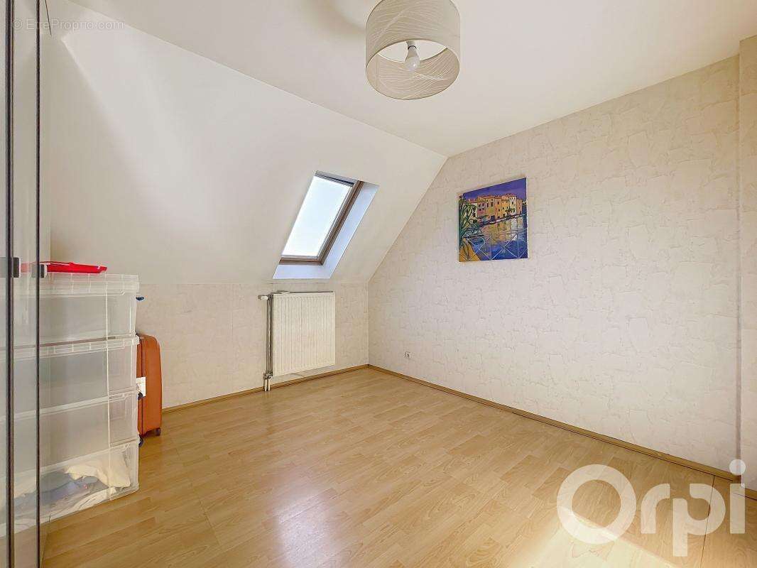 Maison à CHILLY-MAZARIN