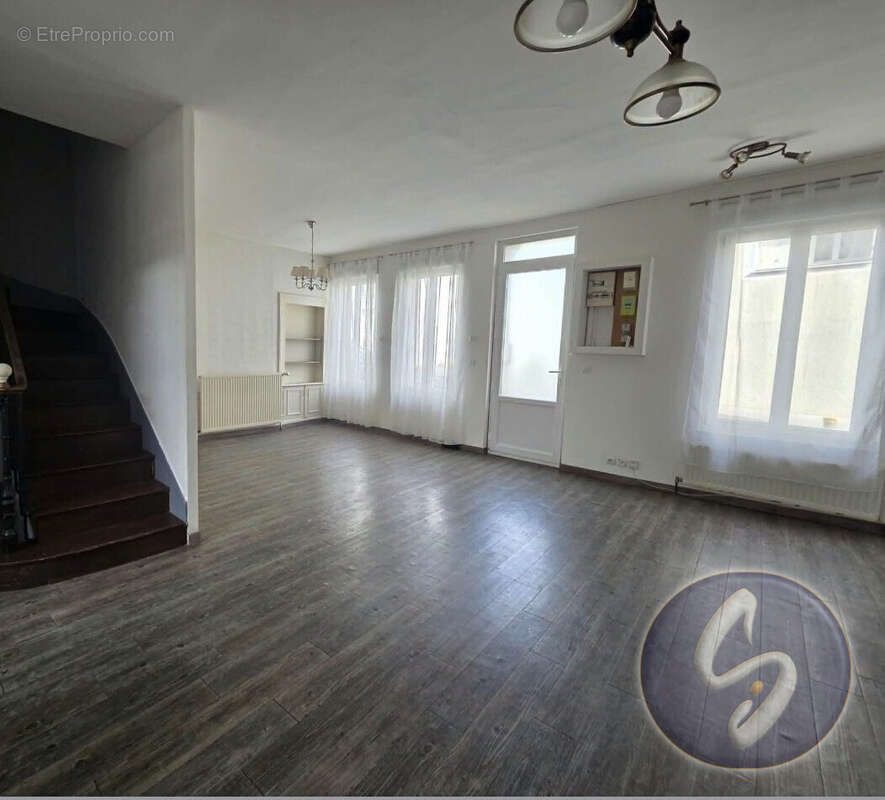 Maison 132 m² à Saint-Maixent-L'ecole  - photo 5