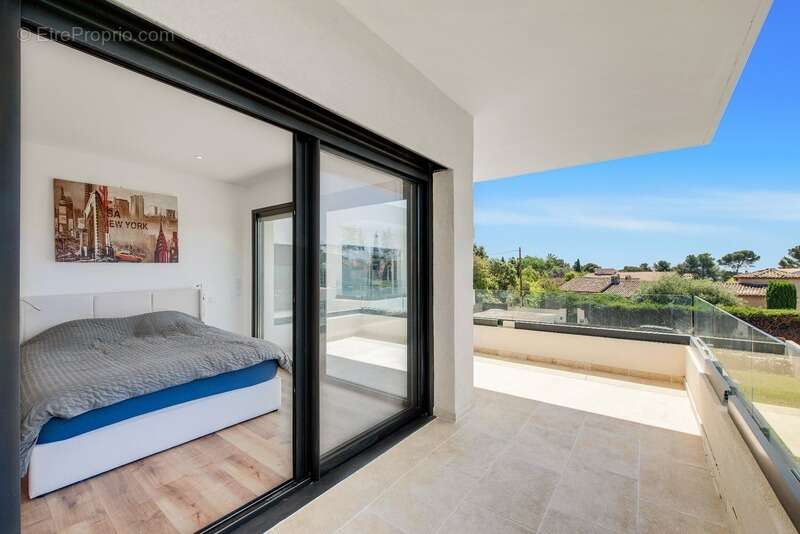 Villa contemporaine récente 8 piéces avec piscine - photo 10