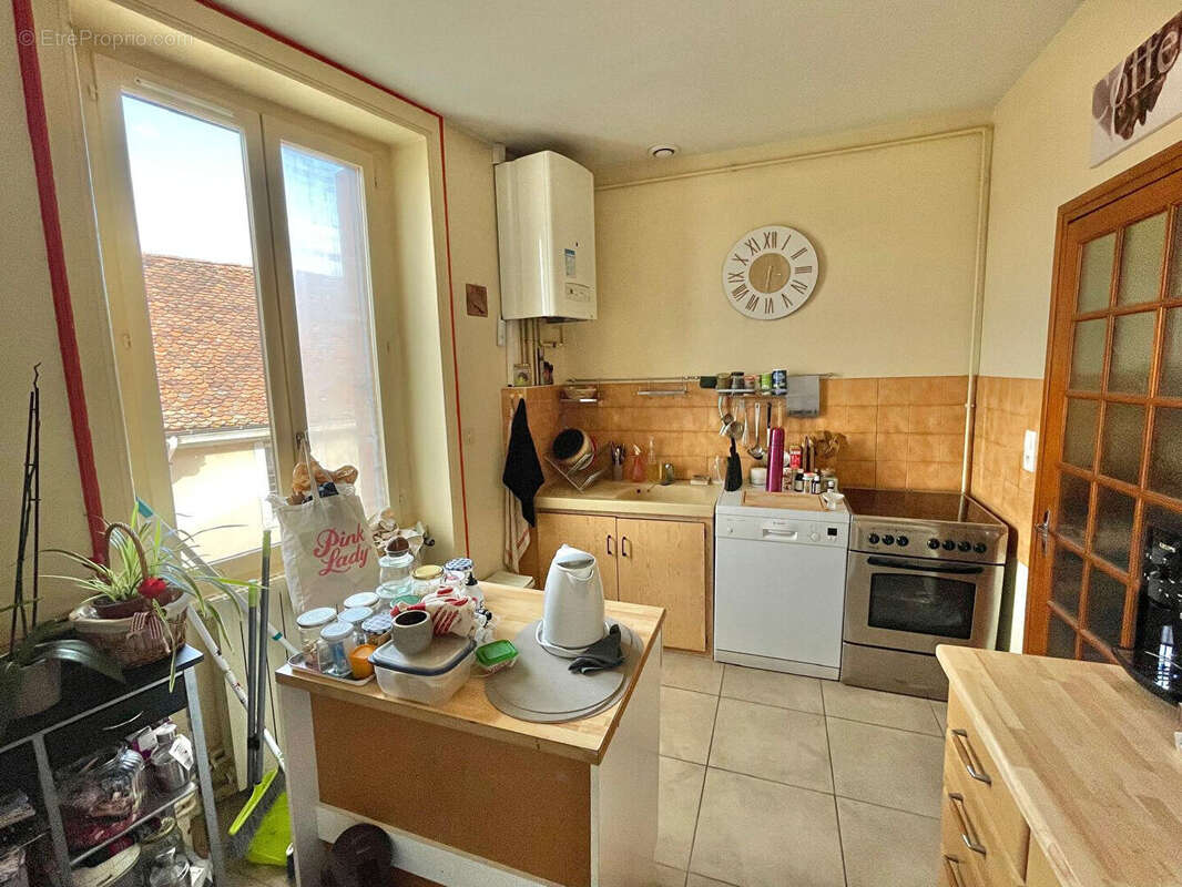 Appartement à LA TOUR-DU-PIN