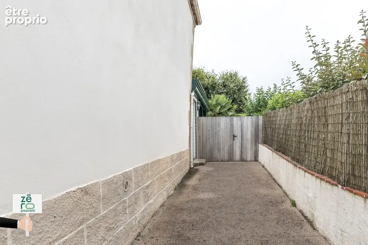 Maison familiale en pierre avec 4 chambres, bureau, garage et potentiel locatif à La Chaize-le-Vicomte - photo 24