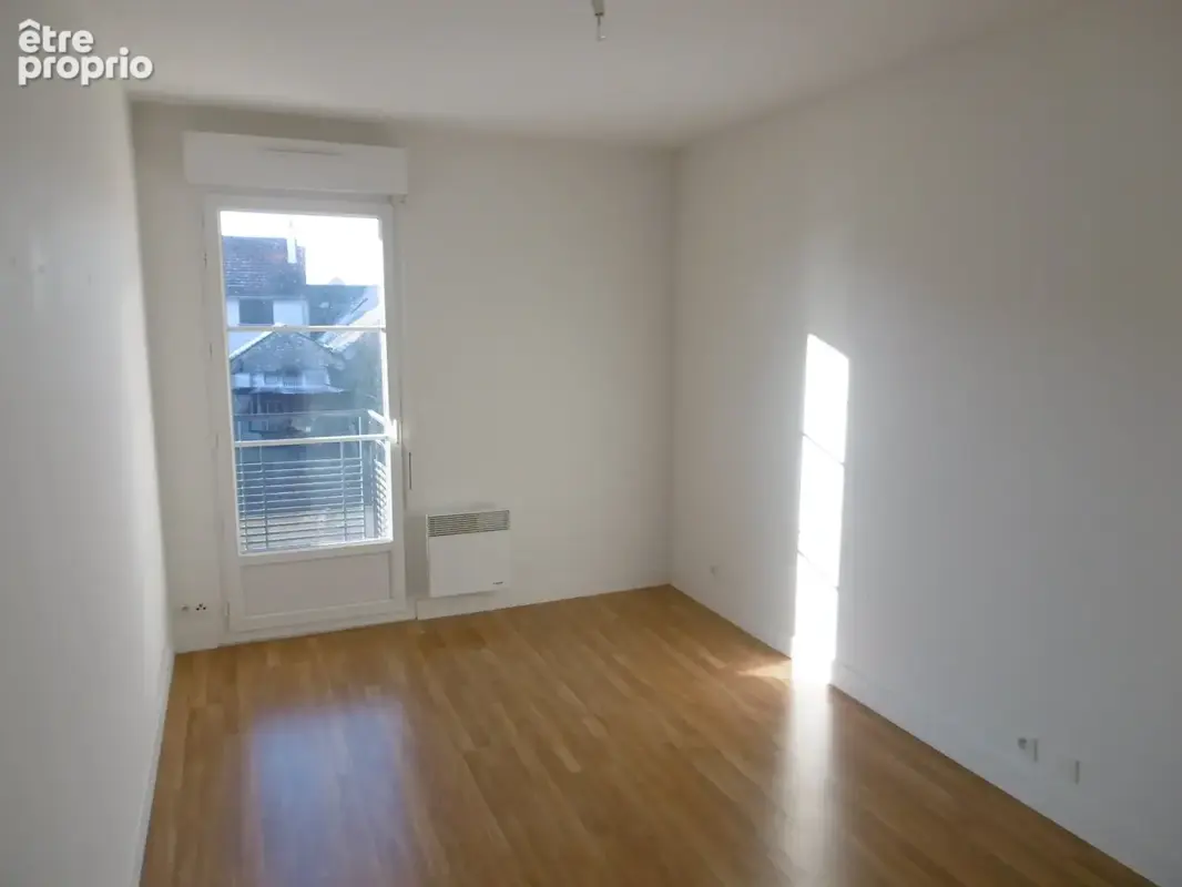 Saint denis en val - centre ville- dans residence  - f3 duplex avec jardin privatif - photo 10