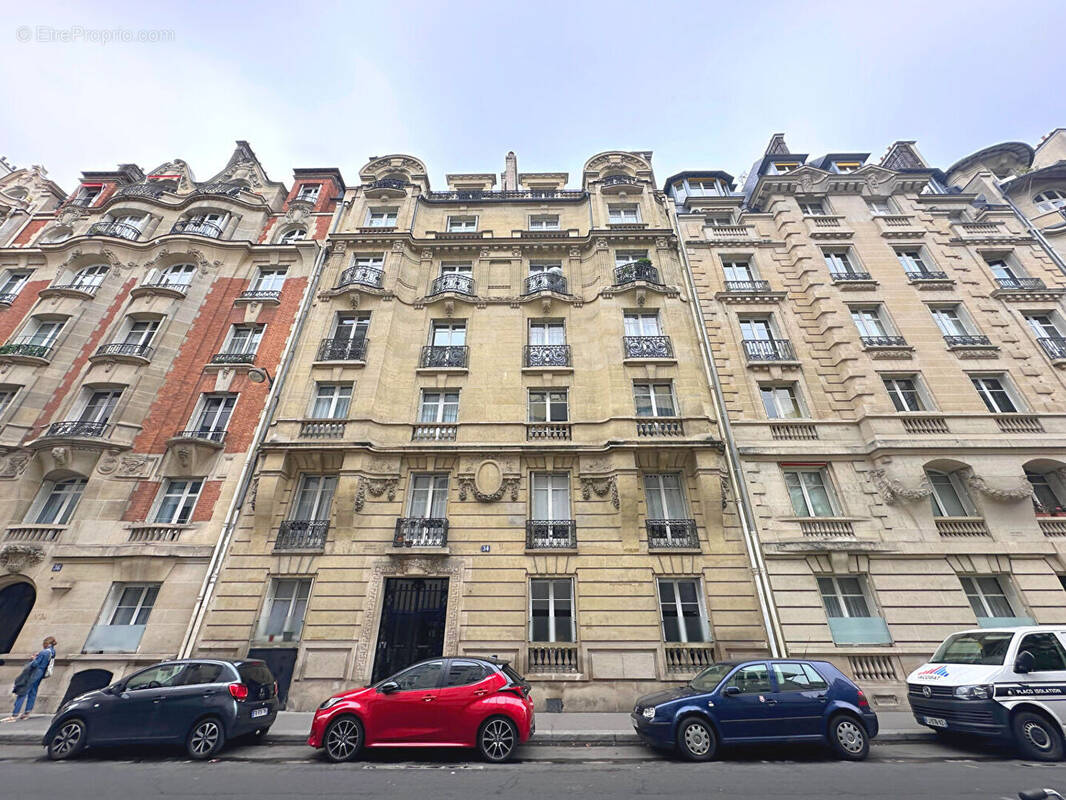 Appartement à PARIS-15E