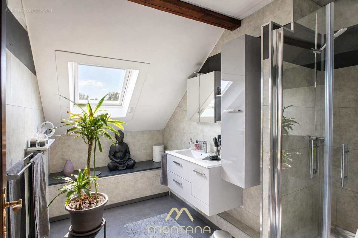 Maison 200 m² à Bousbach  - photo 7