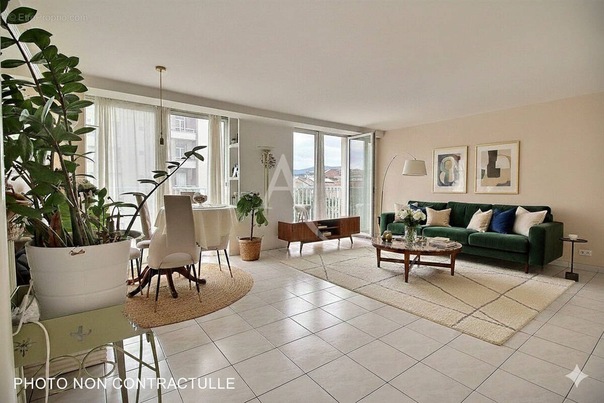 Appartement à MARSEILLE-8E